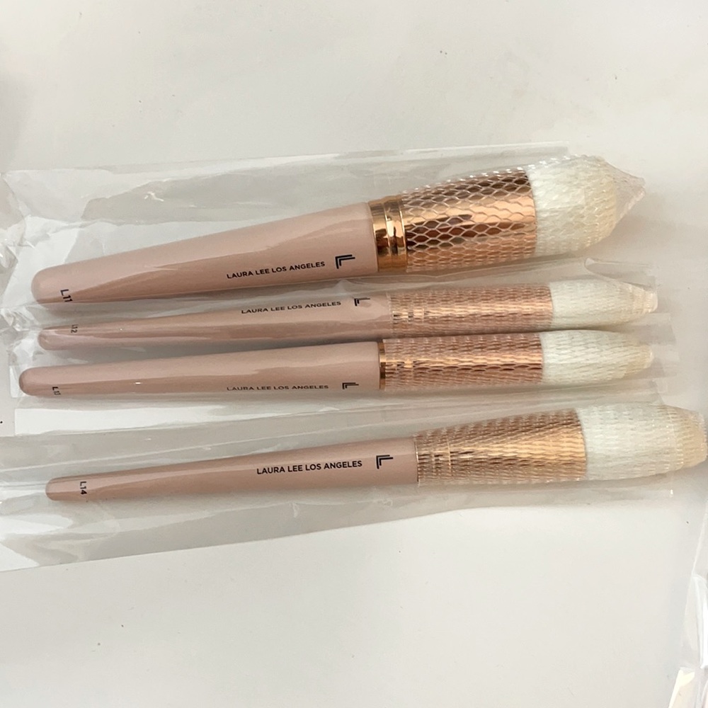 Laura lee Los Angeles brushes